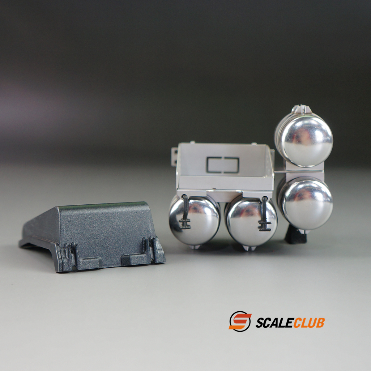 Scaleclub  1/14 truck R470 R62 - Battery Case Storage review and price